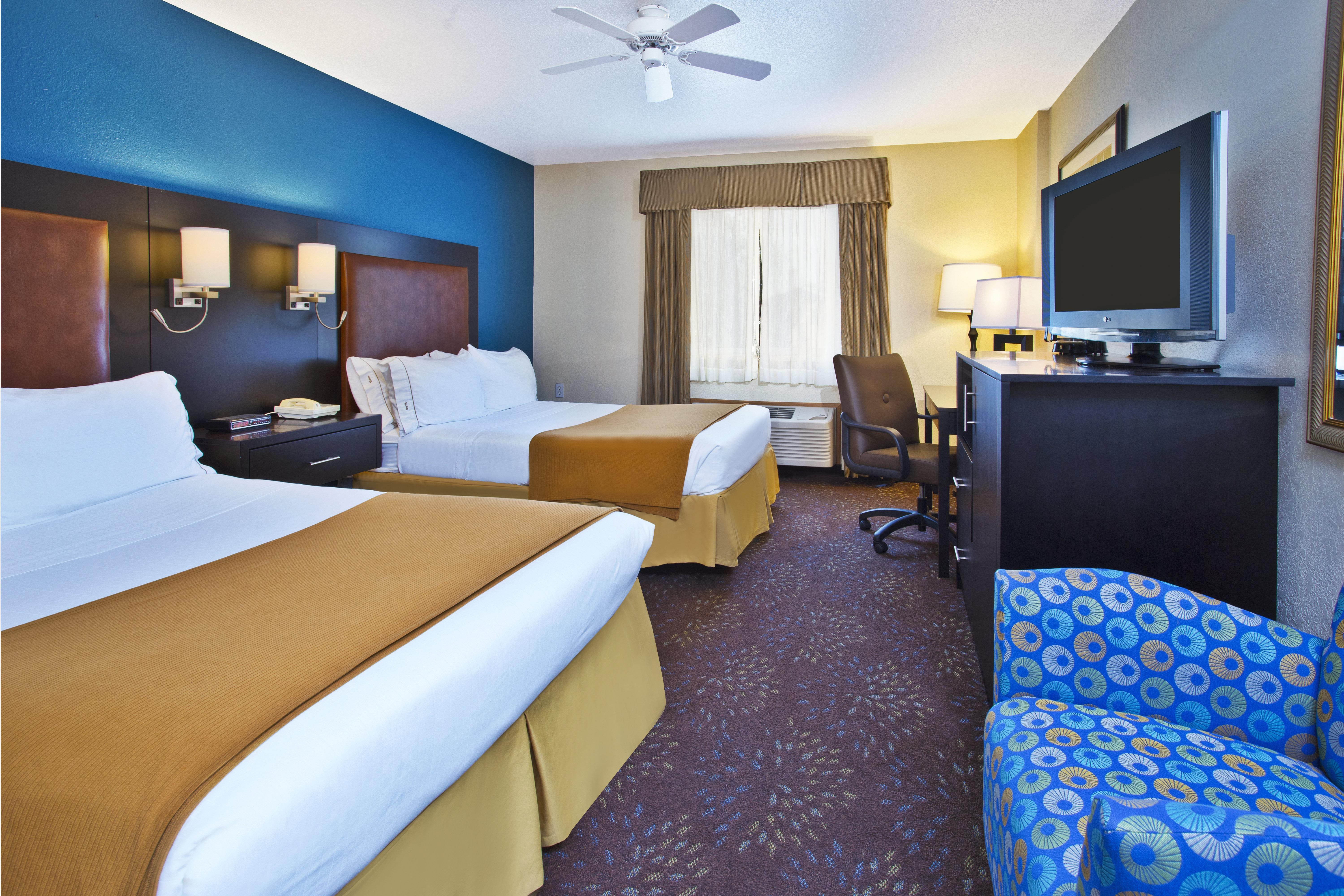 Holiday Inn Express Mackinaw City By Ihg Екстериор снимка