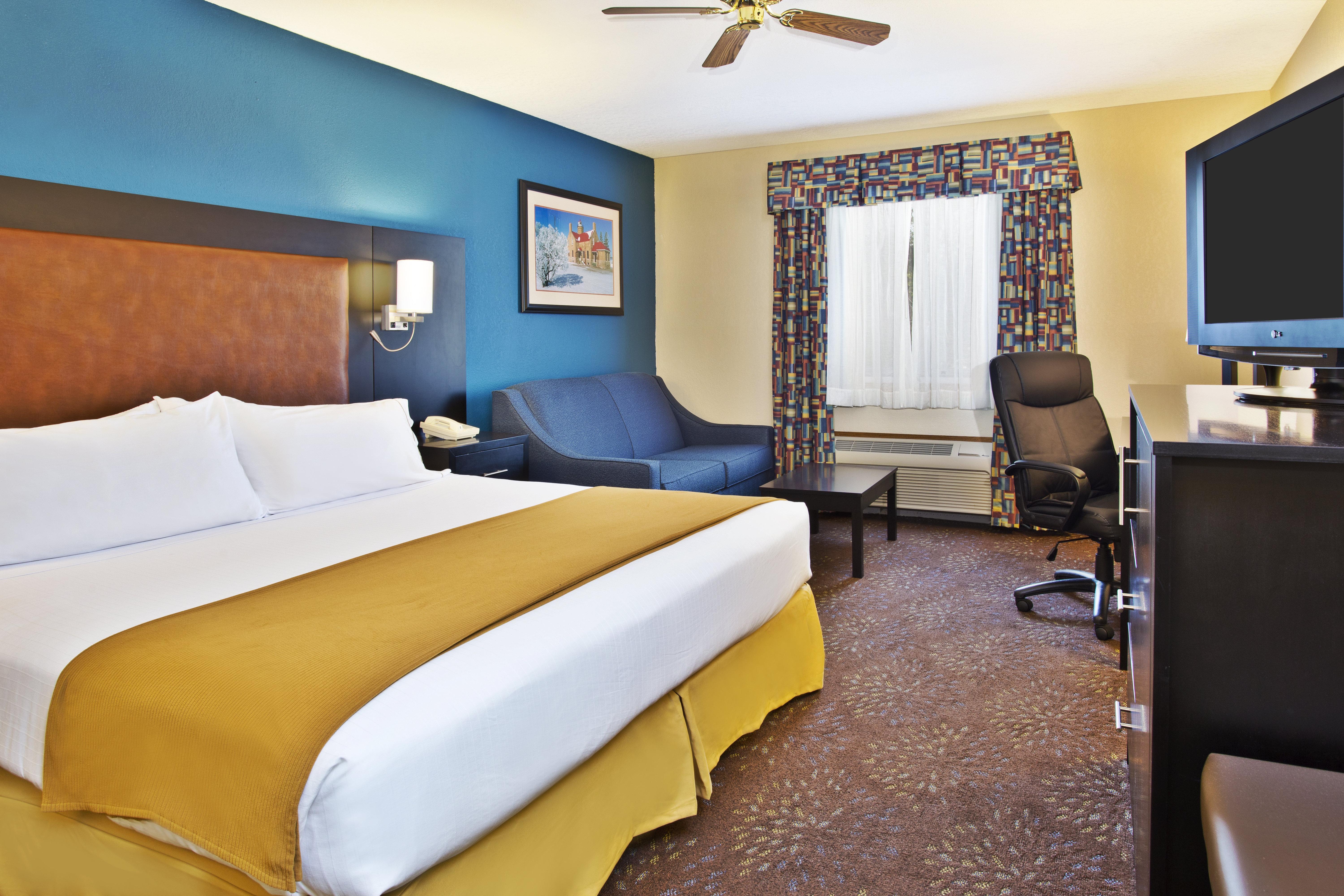 Holiday Inn Express Mackinaw City By Ihg Екстериор снимка