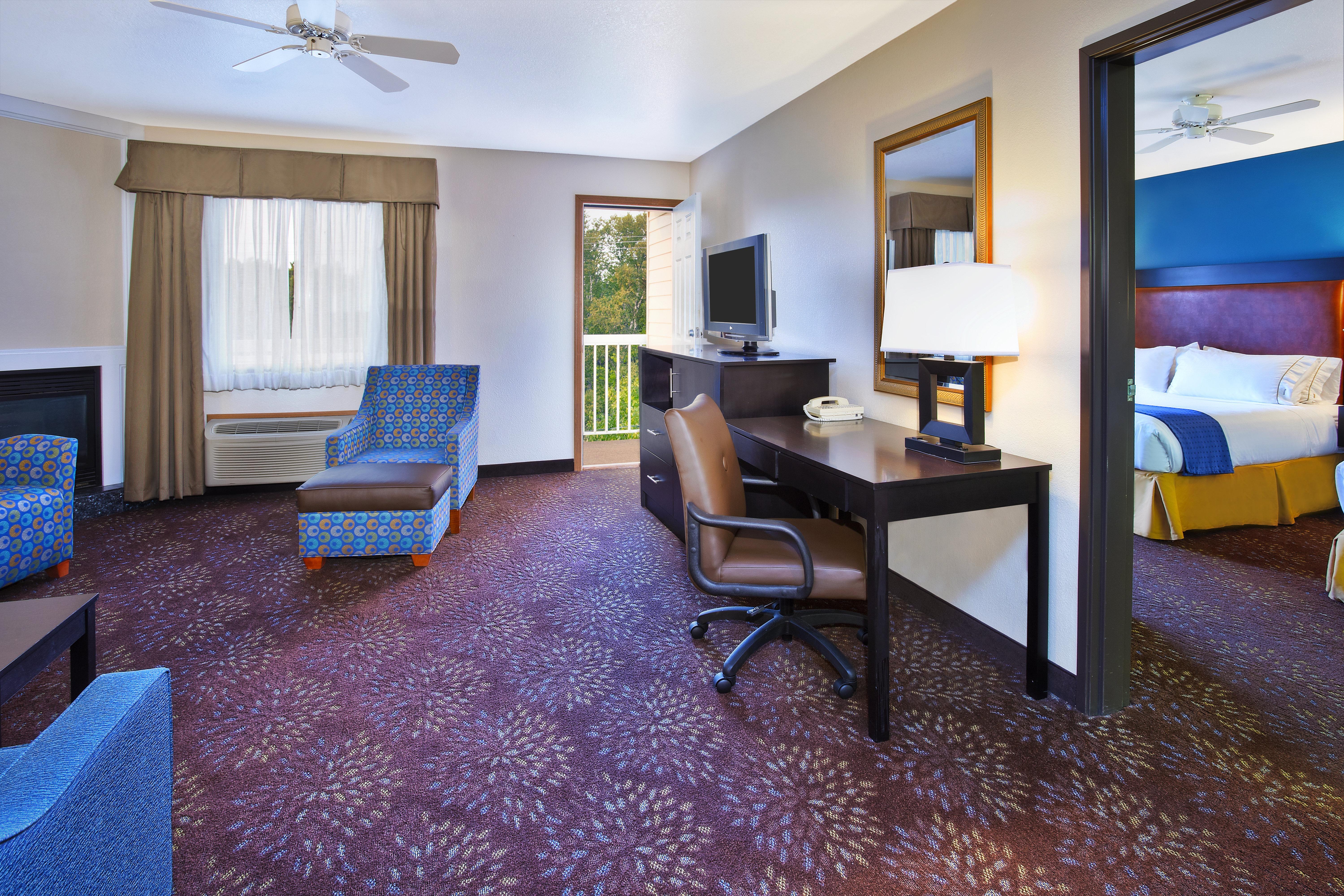 Holiday Inn Express Mackinaw City By Ihg Екстериор снимка