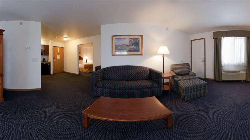 Holiday Inn Express Mackinaw City By Ihg Екстериор снимка